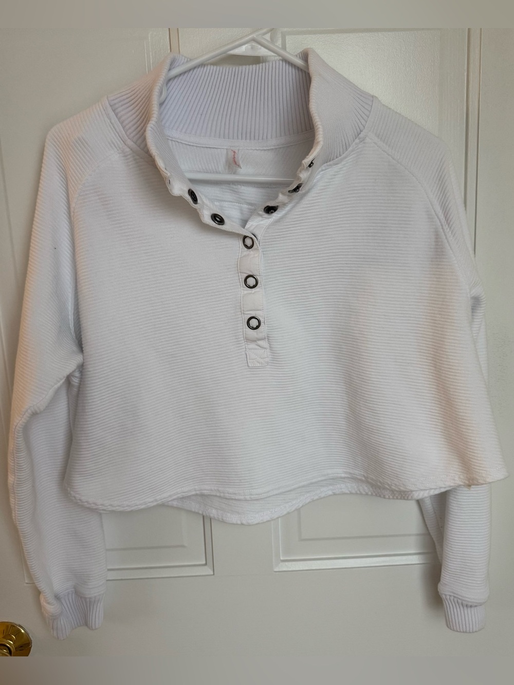 Free People White Ribbed Snap Collar Cropped Pullover small